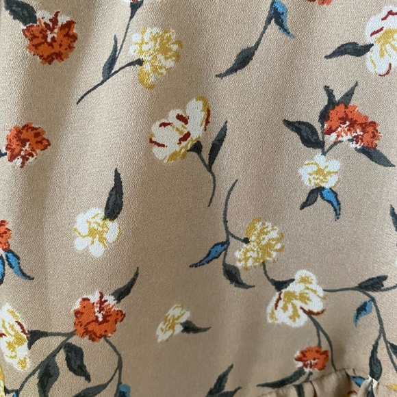 J.O.A. Beige Floral Mini Dress Ruched Tan - Picture 10 of 13